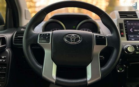 Toyota Land Cruiser Prado 2017 - фото 21
