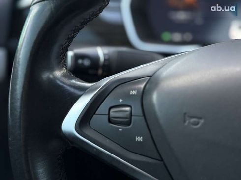 Tesla Model S 2016 - фото 28