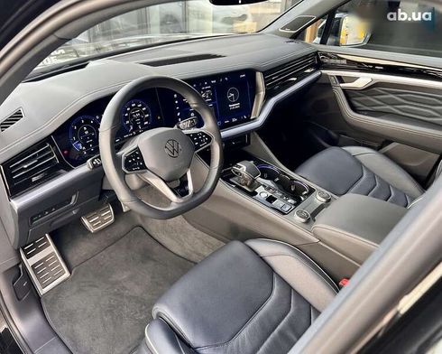 Volkswagen Touareg 2023 - фото 21