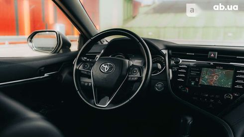 Toyota Camry 2019 - фото 14