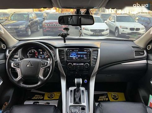 Mitsubishi Pajero Sport 2017 - фото 9