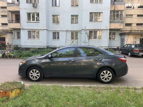 Toyota Corolla 2015 серый - фото 2