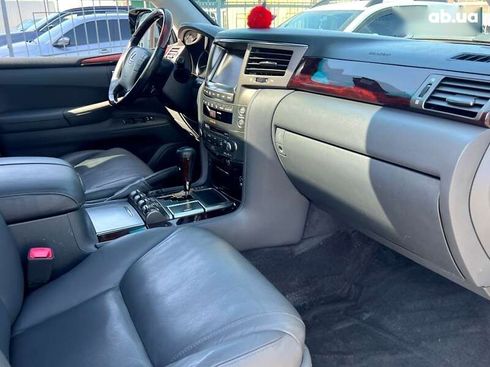 Lexus LX 2010 - фото 30