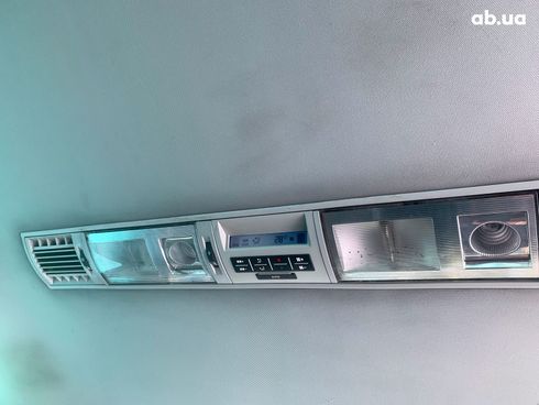 Volkswagen Multivan 2007 серый - фото 16