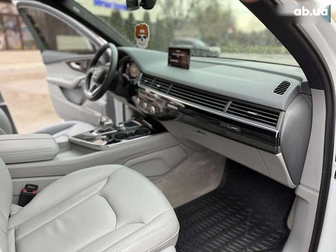 Audi Q7 2018 - фото 26