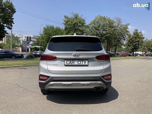 Hyundai Santa Fe 2019 - фото 25
