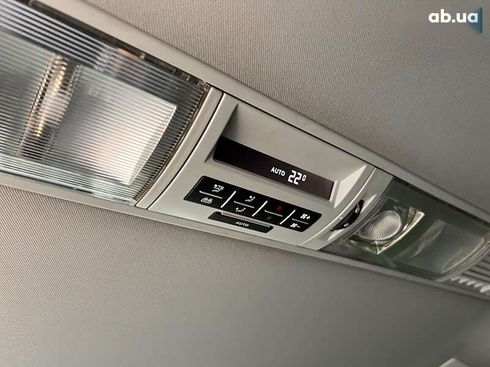 Volkswagen Multivan 2016 - фото 30
