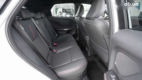 Lexus LBX 2023 - фото 7