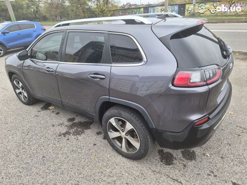 Jeep Cherokee 2018 серый - фото 12