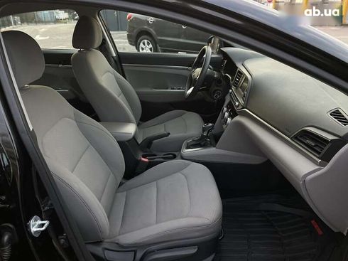 Hyundai Elantra 2018 - фото 18