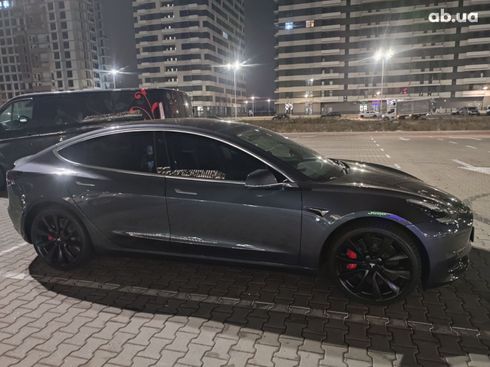 Tesla Model 3 2020 серый - фото 2