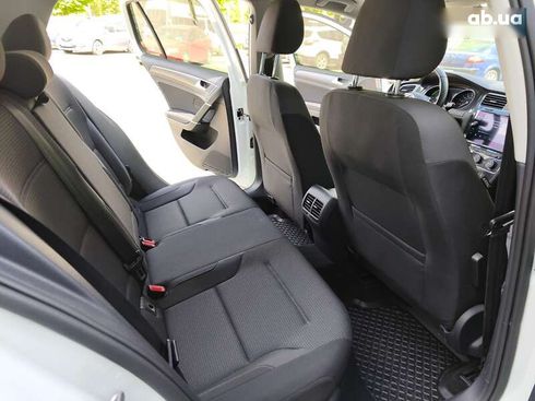 Volkswagen e-Golf 2019 - фото 12