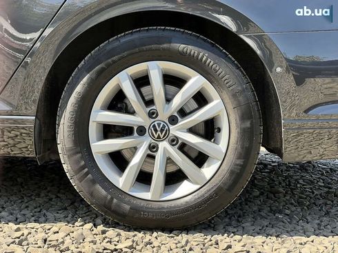 Volkswagen Passat 2021 - фото 24