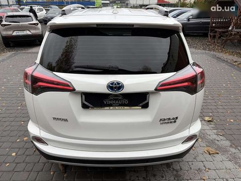 Toyota RAV4 2018 - фото 22