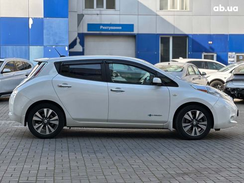 Nissan Leaf 2015 белый - фото 4