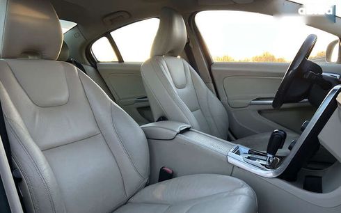 Volvo S60 2011 - фото 19