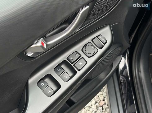 Hyundai Kona Electric 2021 - фото 19