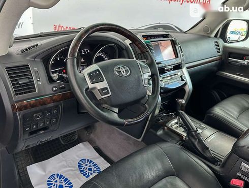 Toyota Land Cruiser 2012 - фото 10