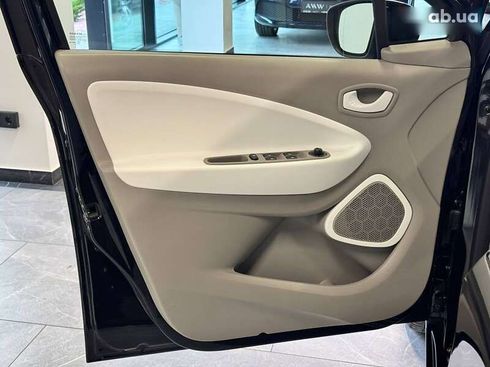 Renault Zoe 2016 - фото 19