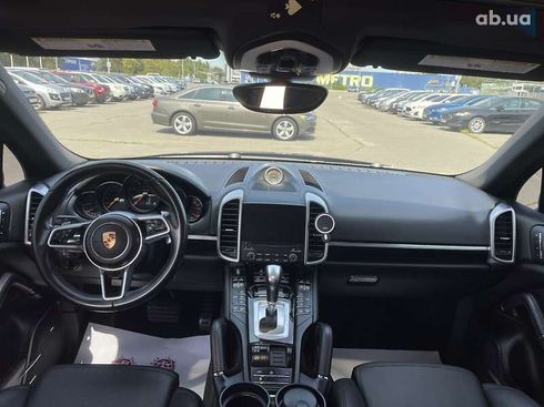 Porsche Cayenne 2016 - фото 18