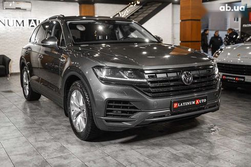 Volkswagen Touareg 2019 - фото 10