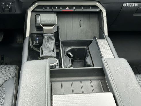 Toyota Sequoia 2023 - фото 13