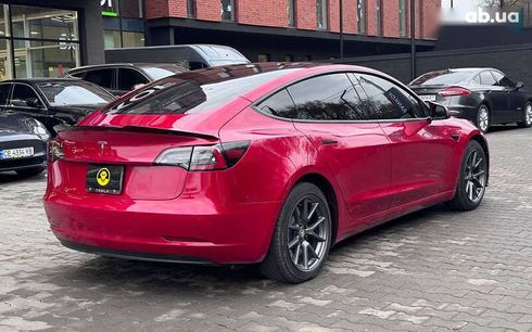 Tesla Model 3 2021 - фото 6