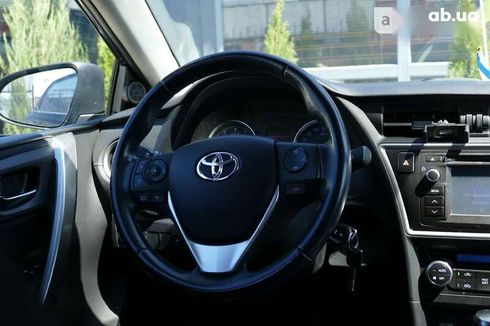Toyota Auris 2015 - фото 14