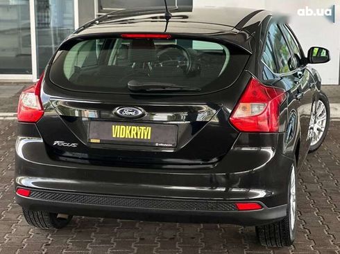 Ford Focus 2011 - фото 17