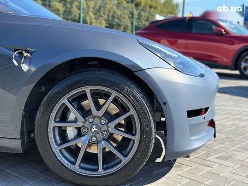 Tesla Model 3 2020 - фото 11