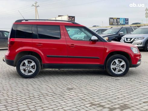 Skoda Yeti 2014 красный - фото 7