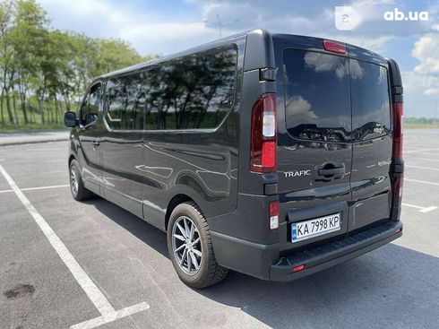 Renault Trafic 2019 - фото 19