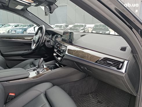 BMW 5 серия 2017 черный - фото 47