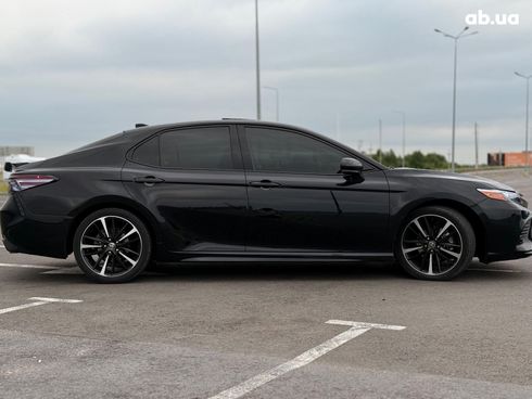 Toyota Camry 2020 черный - фото 10