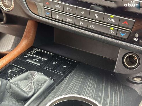 Lexus RX 2018 - фото 29