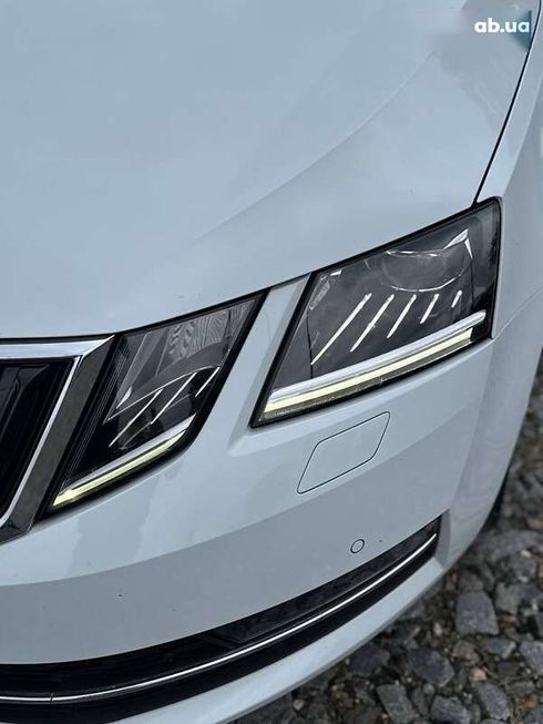 Skoda Octavia 2017 - фото 8