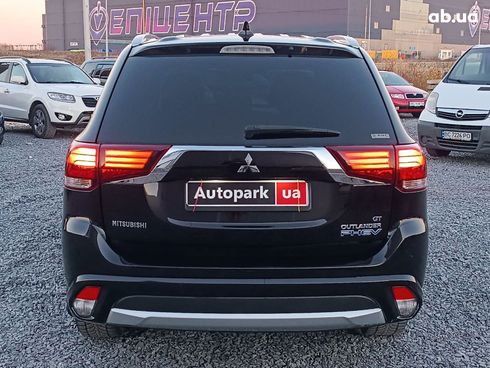 Mitsubishi Outlander 2018 черный - фото 13