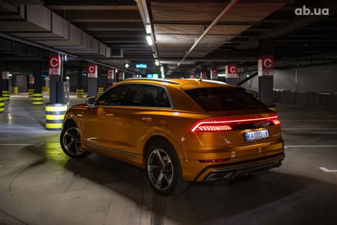 Audi Q8 2018 оранжевый - фото 15