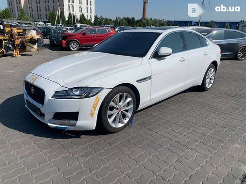 Jaguar XF 2018 - фото 3