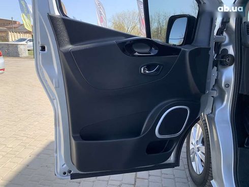 Opel Vivaro 2017 - фото 23