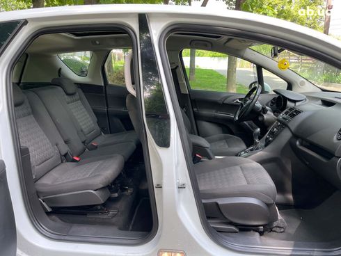 Opel Meriva 2013 белый - фото 24