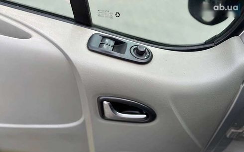 Renault Trafic 2012 - фото 7