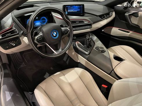 BMW i8 2014 - фото 12