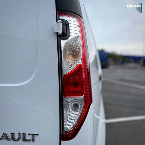 Renault Kangoo 2019 - фото 12