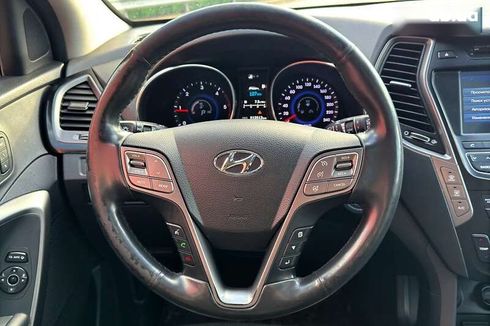 Hyundai Grand Santa Fe 2016 - фото 16