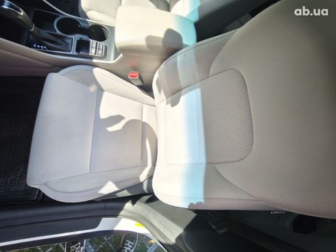 Hyundai Tucson 2018 белый - фото 11
