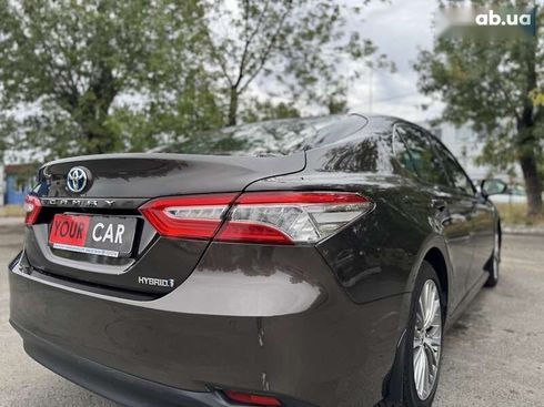 Toyota Camry 2019 - фото 28