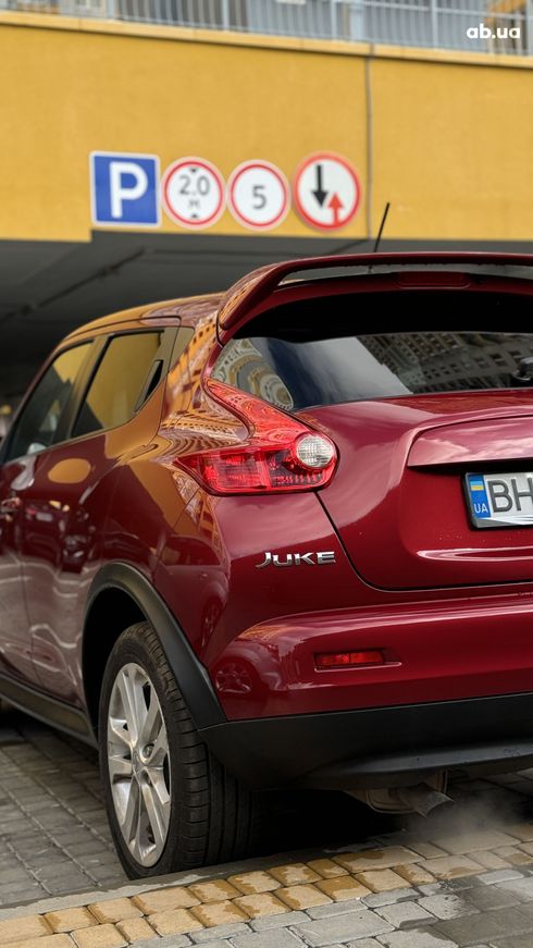Nissan Juke 2012 красный - фото 3