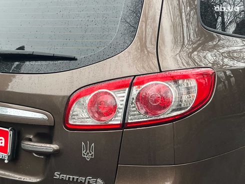 Hyundai Santa Fe 2012 коричневый - фото 9