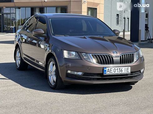 Skoda Octavia 2017 - фото 15